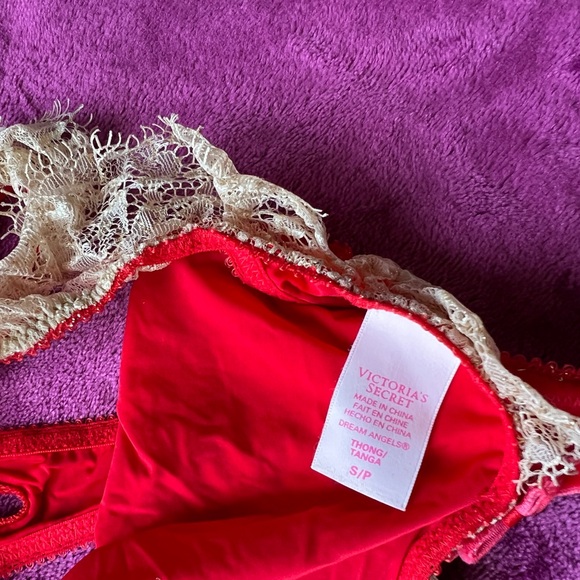 Victoria’s Secret vintage bra set - Picture 3 of 4